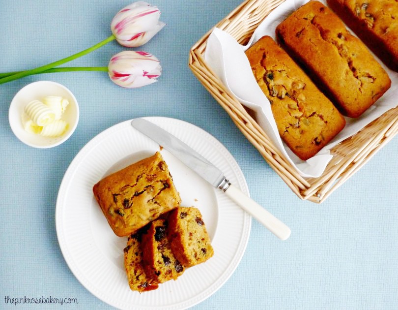 Mini Easter Fruit Loaves - gluten free | the pink rose bakery